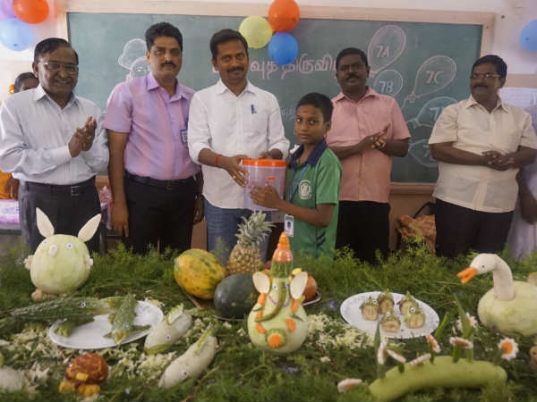 Food festival held in Karaikudi school Food festival held in Karaikudi school