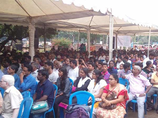 DMK MLA says he is ready to hepl the people at any time DMK MLA says he is ready to hepl the people at any time