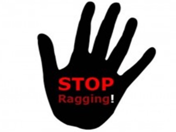 Ragging: girl Student and his father Darna at karur Ragging: girl Student and his father Darna at karur