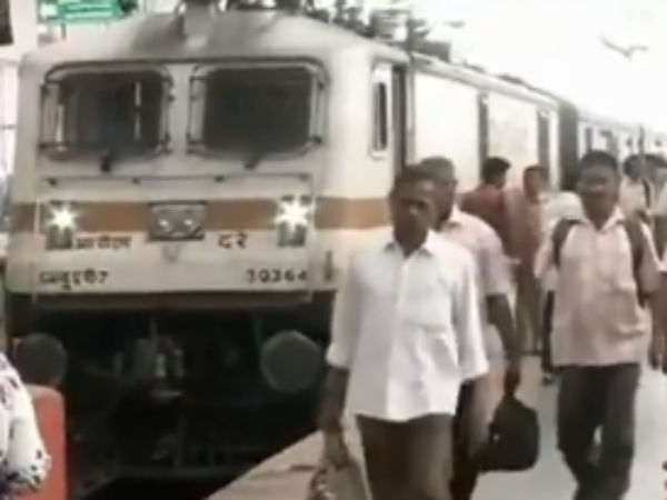 Proposal to scrap railway budget being considered: govt Proposal to scrap railway budget being considered: govt