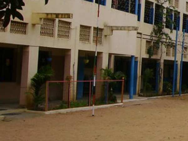 Refugees students remove from private school Refugees students remove from private school
