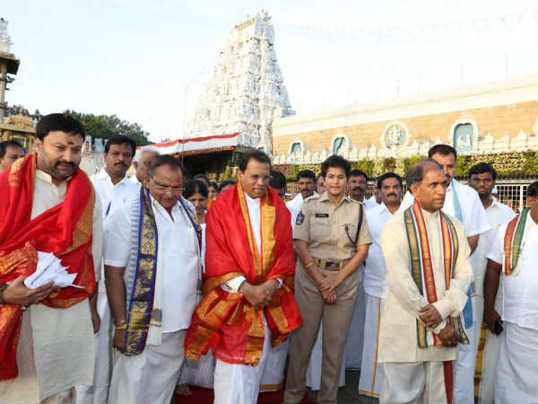 Sri Lankan president visits Tirupati temple Sri Lankan president visits Tirupati temple
