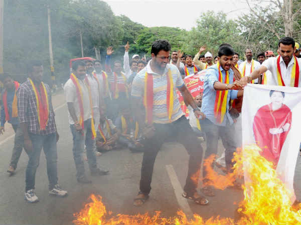 தடை உத்தரவு