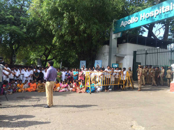 Jayalalithaa: Traffic diverted near Apollo hospitals Jayalalithaa: Traffic diverted near Apollo hospitals