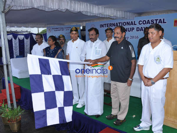International Coastal Clean up Day: Navy, Coast Guard clean Marina Beach International Coastal Clean up Day: Navy, Coast Guard clean Marina Beach