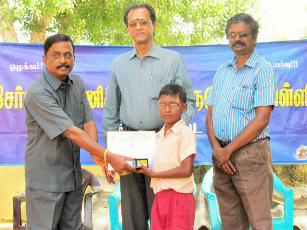 Chairman Manickavasagam school students honoured Chairman Manickavasagam school students honoured