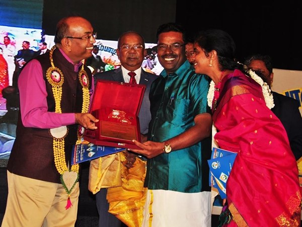 murugesh has honourned with Literary award by Kuwait murugesh has honourned with Literary award by Kuwait
