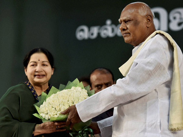 Jayalalithaa Meets Rosaiah Jayalalithaa Meets Rosaiah