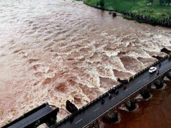 Mumbai-Goa National Highway closed Mumbai-Goa National Highway closed
