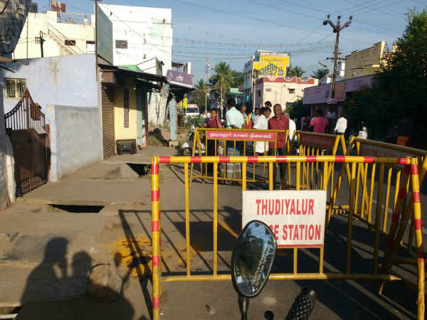 11 buses damaged in stone pelting 11 buses damaged in stone pelting