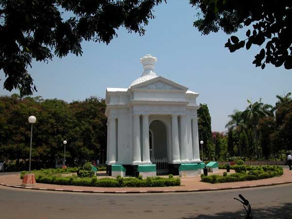 One man protest in Puducherry for Cauvery One man protest in Puducherry for Cauvery
