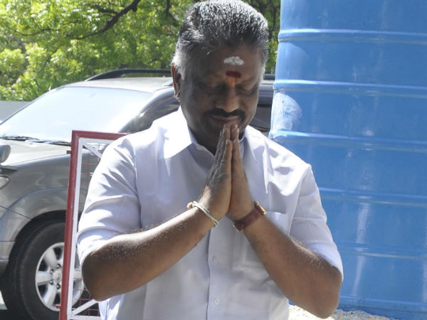 கவரில் இருந்தது என்ன?