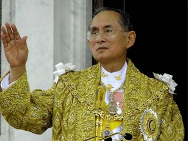 Thai King Bhumibol Adulyadej dies at 88 Thai King Bhumibol Adulyadej dies at 88