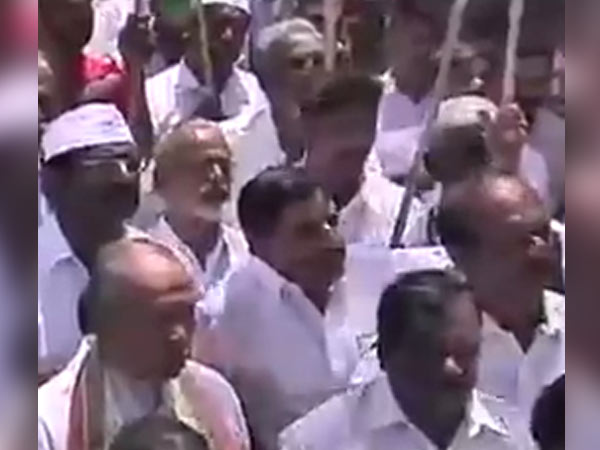 தமிழகத்தில் கிளர்ச்சி