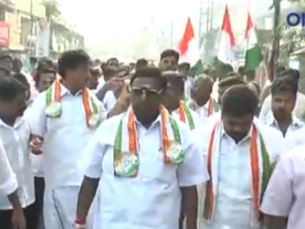 மக்கள் கொடுத்த பரிசு: