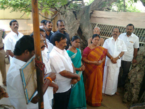 கோஷ்டி மோதல்