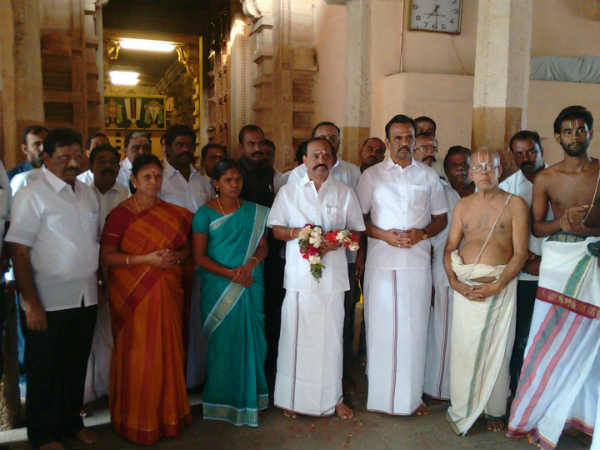 போட்டி வழிபாடுகள்