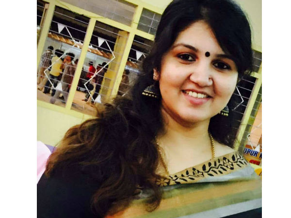 வர்ஷா வீட்டில் பணம்