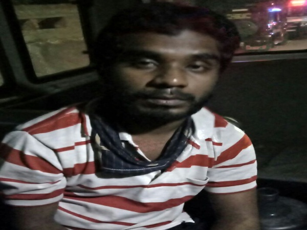 Wife, lover slit man's throat with a knife in Chennai Wife, lover slit man's throat with a knife in Chennai