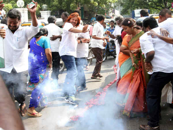 ADMK celebrates its leading ADMK celebrates its leading
