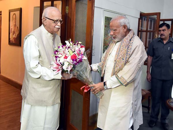 PM Modi greets BJP leader Advani on birthday PM Modi greets BJP leader Advani on birthday