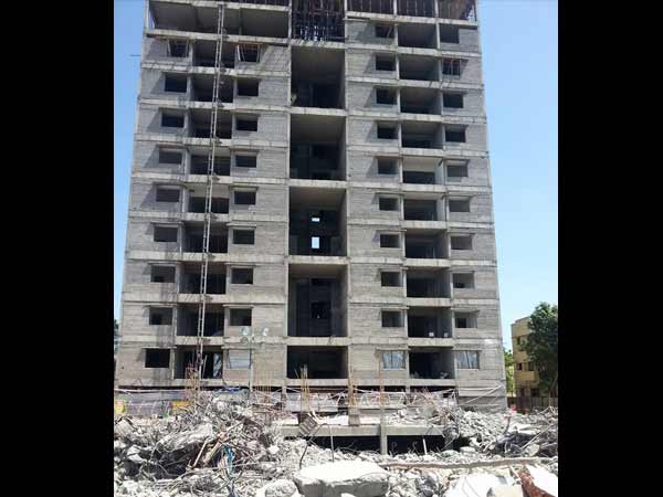 Moulivakkam 11 storey building demolition: Collector inspects Moulivakkam 11 storey building demolition: Collector inspects