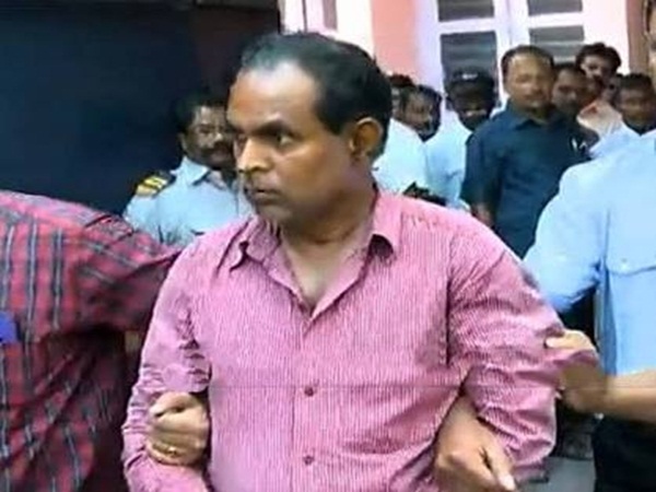 10 lakhs robbery in College, man arrested 10 lakhs robbery in College, man arrested