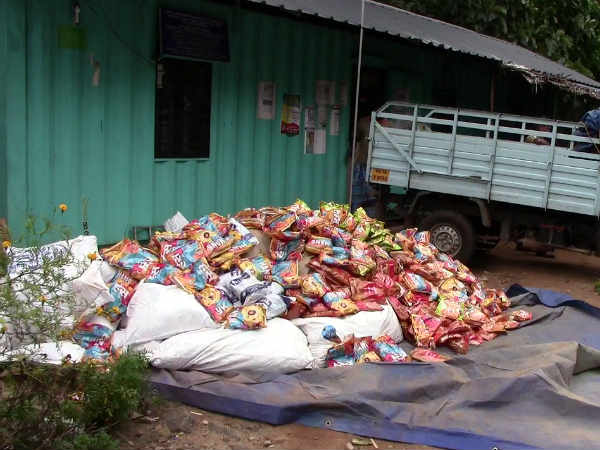 30 lakhs worth pan masala seized from car 30 lakhs worth pan masala seized from car