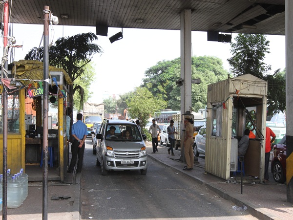 suspended Toll tax on National Highways till Nov 24 suspended Toll tax on National Highways till Nov 24