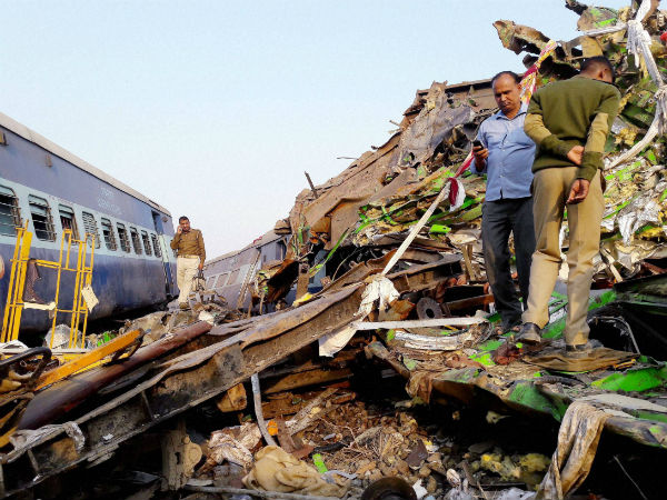 Kanpur derailment govt order probe and compensation to victims Kanpur derailment govt order probe and compensation to victims