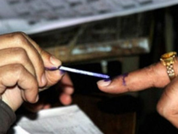 No vote return to cash : Political parties collect money from voters No vote return to cash : Political parties collect money from voters