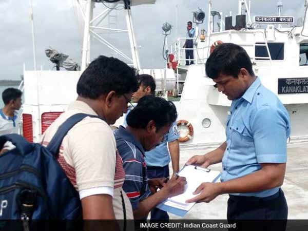 Andaman: All 2376 stranded tourists evacuated Andaman: All 2376 stranded tourists evacuated