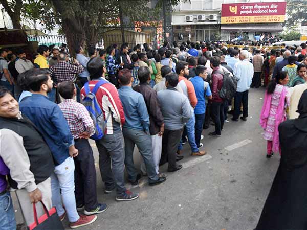 45-year-old man dies in bank queue 45-year-old man dies in bank queue