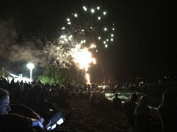 New Zealand celebrates happy new year 2017 on first New Zealand celebrates happy new year 2017 on first