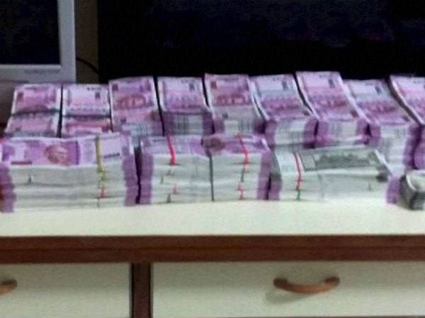 கேரளாவிலுள்ள கூட்டுறவு வங்கிகளில் சிபிஐ அதிரடி ரெய்டு.. ரூ.266 கோடி பணம் சிக்கியது 
