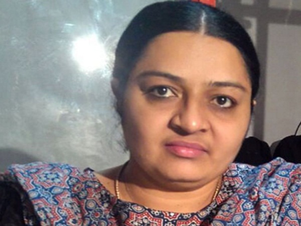 Deepa interview in Puthiyatalaimurai TV Deepa interview in Puthiyatalaimurai TV