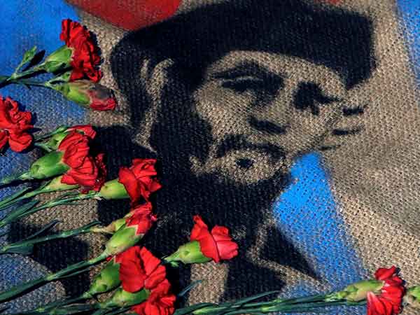 Fidel castro's ashes will be burried today! Fidel castro's ashes will be burried today!