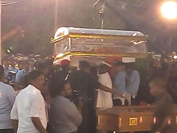 Jayalalitha cremation today evening 4.30 pm at Marina Beach Jayalalitha cremation today evening 4.30 pm at Marina Beach