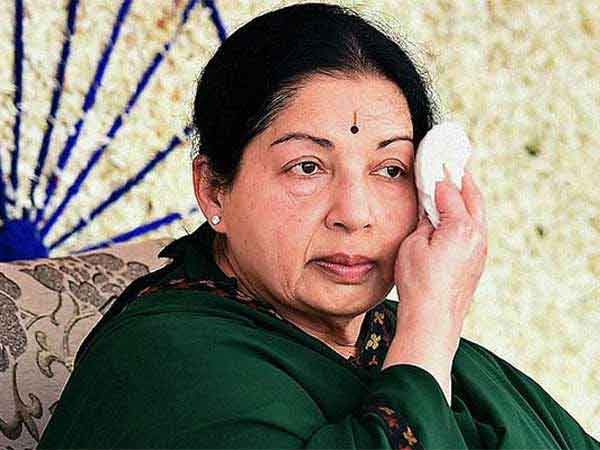 Last minutes treatment for Jayalalithaa Last minutes treatment for Jayalalithaa
