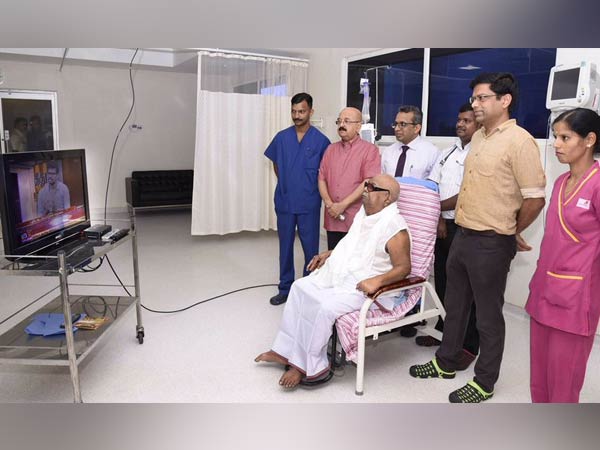 Kauvery Hospital releases Karunanidhi Photo Kauvery Hospital releases Karunanidhi Photo