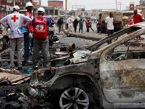 30 killed, 67 hurt in Nigeria suicide blasts 30 killed, 67 hurt in Nigeria suicide blasts