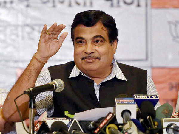 Gadkari’s daughter’s wedding: 50 chartered planes to Nagpur Gadkari’s daughter’s wedding: 50 chartered planes to Nagpur