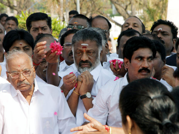 MGR death anniversary OPS and ADMK workers paid homage MGR death anniversary OPS and ADMK workers paid homage