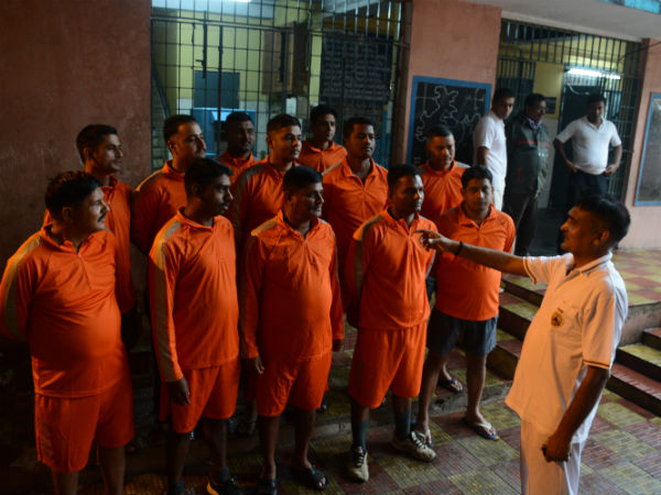 Rescue teams ready to face 'Vardha' Rescue teams ready to face 'Vardha'