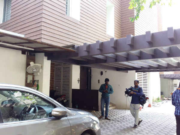 Income tax officials raiding at Rama Mohan rao son Viveke's home Income tax officials raiding at Rama Mohan rao son Viveke's home