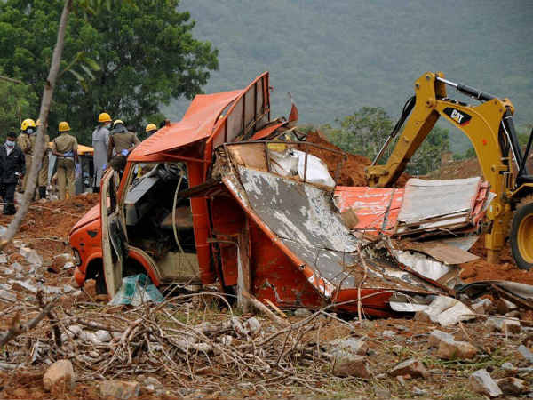 Relatives shocked over the death of 19 in Trichy blast Relatives shocked over the death of 19 in Trichy blast