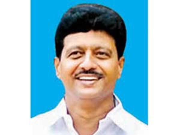 தினகரன்vs திவாகரன்