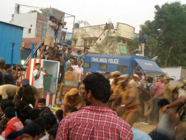 Madras HC seeks report on police crackdown Madras HC seeks report on police crackdown