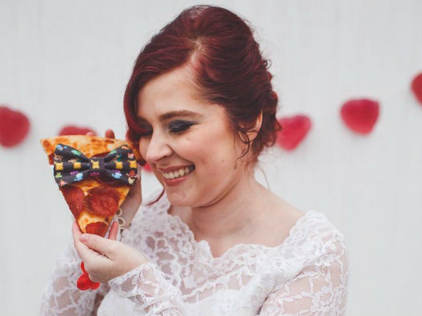 Woman marries Pizza Woman marries Pizza