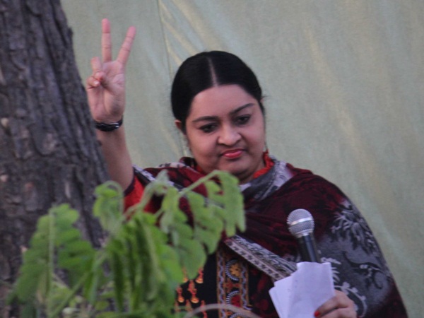 Deepa may start new political party Deepa may start new political party